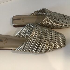 NEW SAM EDELMAN LEONA GOLD METALLIC WOVEN FLATS MULES 9M NEW